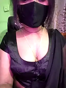 Idhika Paul online show from December 14, 2025, 4:34 pm