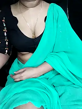 Snapshot of Idhika_Paul chatting on May 9, 2026, 3:28 pm Idhika Paul online show from May 9, 2026, 3:28 pm