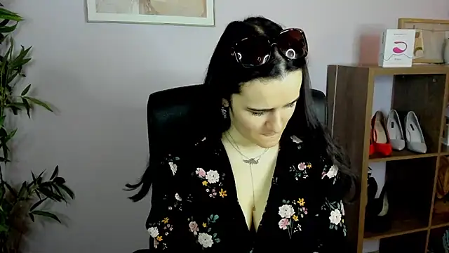 Snapshot of KateDelight chatting on March 22, 2025, 7:36 am KateDelight online show from March 22, 2025, 7:36 am