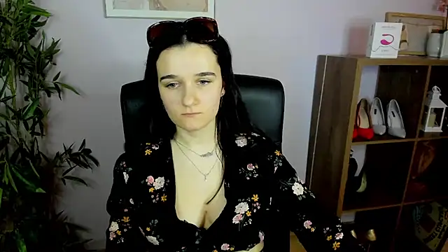 Snapshot of KateDelight chatting on March 22, 2025, 1:41 pm KateDelight online show from March 22, 2025, 1:41 pm