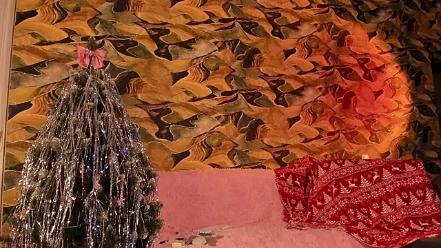 Snapshot of CrystalRey chatting on December 13, 2024, 4:11 am CrystalRey online show from December 13, 2024, 4:11 am