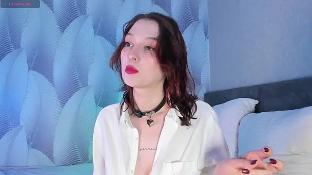 Snapshot of CrystalRey chatting on September 9, 2025, 6:24 am CrystalRey online show from September 9, 2025, 6:24 am