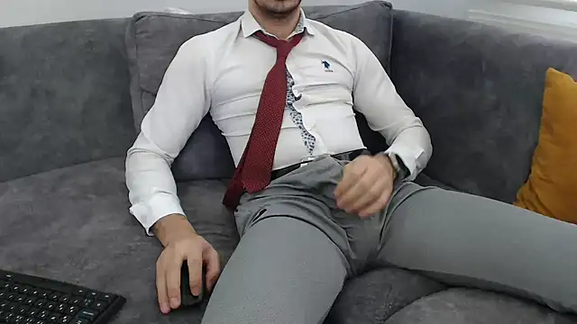 Naughtb0y online show from February 5, 2026, 12:10 pm