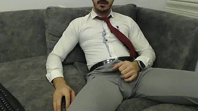 Naughtb0y online show from February 6, 2026, 12:15 am