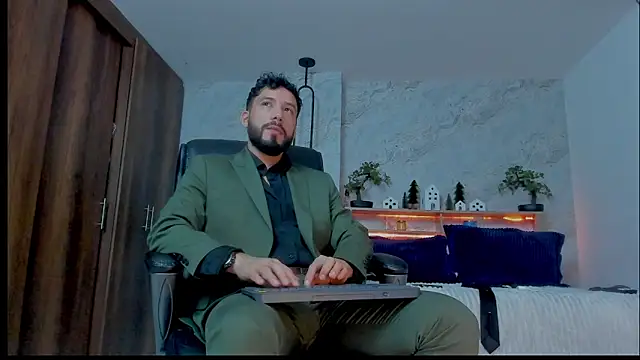 bruno woods online show from December 23, 2024, 3:18 am