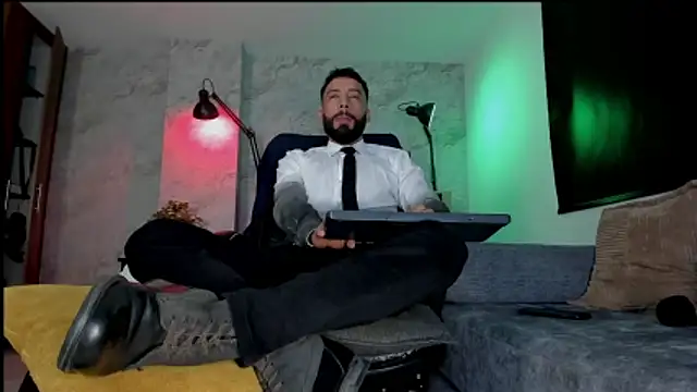 bruno woods online show from December 4, 2025, 11:52 am