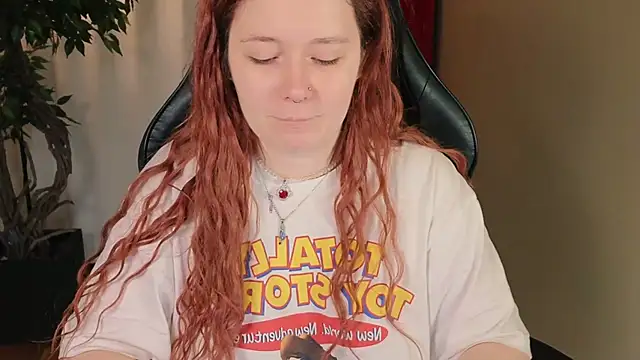 carolina elf online show from November 19, 2025, 12:38 pm