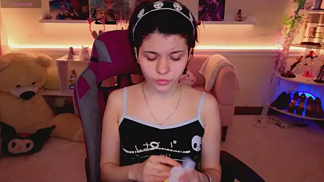 Snapshot of Katya_Zaitseva chatting on April 18, 2026, 12:31 pm Katya Zaitseva online show from April 18, 2026, 12:31 pm