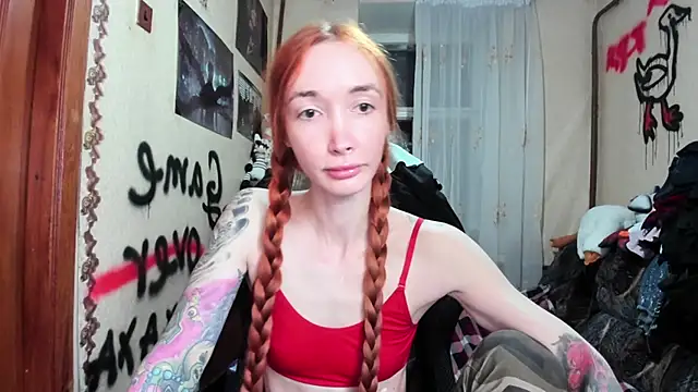 Roxy Silver online show from December 3, 2025, 7:56 pm