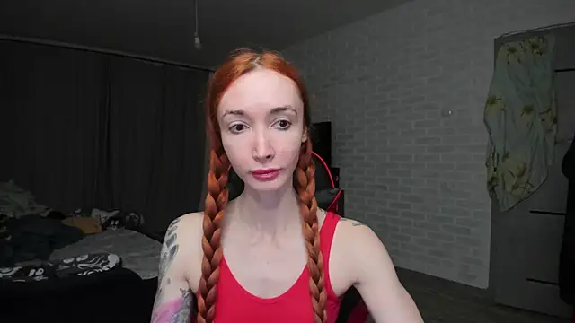 Roxy Silver online show from December 5, 2025, 4:03 pm