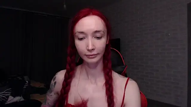 Roxy Silver online show from May 23, 2026, 1:33 am