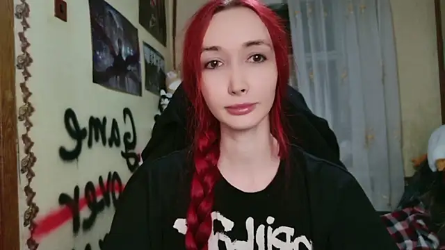 Snapshot of Roxy_Silver chatting on July 11, 2026, 8:33 pm Roxy Silver online show from July 11, 2026, 8:33 pm