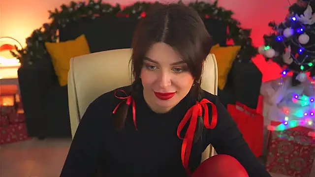 NicoleMun online show from December 5, 2024, 4:55 pm