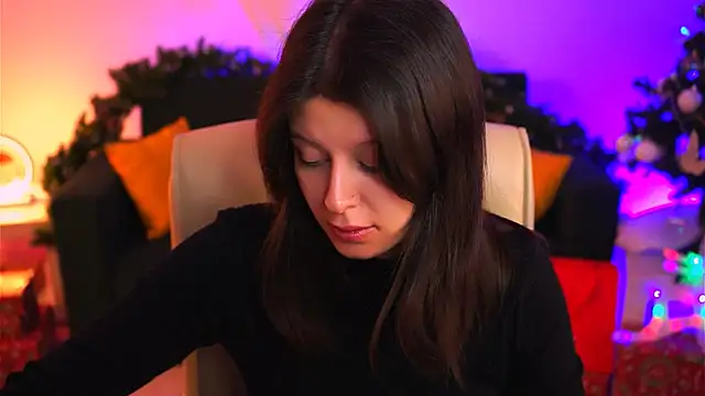 NicoleMun online show from December 22, 2024, 4:50 am