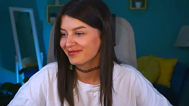 NicoleMun online show from February 4, 2025, 6:27 pm