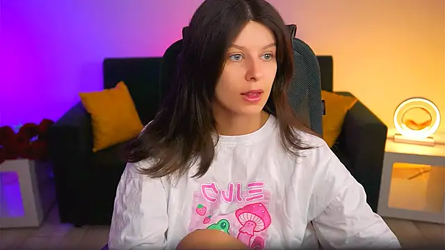 NicoleMun online show from February 9, 2025, 5:19 am