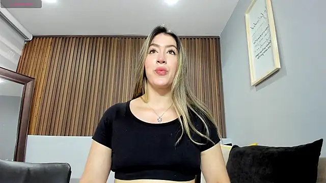 Snapshot of _AlejaCruz_ chatting on June 28, 2026, 6:03 pm AlejaCruz online show from June 28, 2026, 6:03 pm