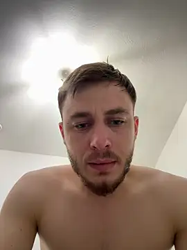 Snapshot of Julian128 chatting on March 2, 2025, 9:22 pm Julian128 online show from March 2, 2025, 9:22 pm