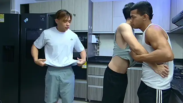 Snapshot of Boysgang_sex chatting on January 30, 2025, 11:44 am Boysgang sex online show from January 30, 2025, 11:44 am