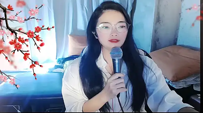 Snapshot of Floor_oo chatting on December 2, 2024, 11:23 am Floor oo online show from December 2, 2024, 11:23 am