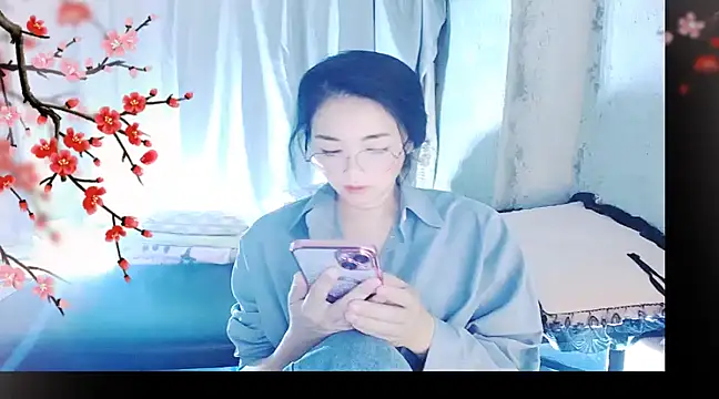 Snapshot of Floor_oo chatting on December 4, 2024, 12:25 pm Floor oo online show from December 4, 2024, 12:25 pm