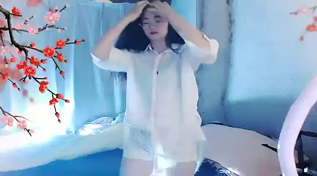 Snapshot of Floor_oo chatting on December 5, 2024, 11:07 pm Floor oo online show from December 5, 2024, 11:07 pm