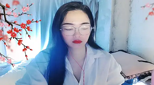 Snapshot of Floor_oo chatting on December 8, 2024, 10:36 pm Floor oo online show from December 8, 2024, 10:36 pm