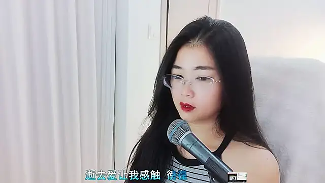 Snapshot of Floor_oo chatting on October 19, 2025, 3:12 pm Floor oo online show from October 19, 2025, 3:12 pm