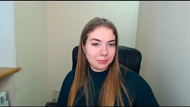 zoey deuttch online show from December 2, 2024, 2:41 pm