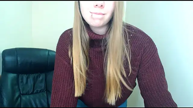 zoey deuttch online show from December 3, 2024, 6:26 am