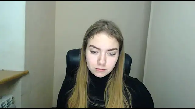 zoey deuttch online show from December 5, 2024, 10:23 am