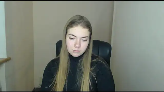 zoey deuttch online show from December 12, 2024, 9:08 am