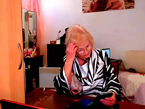 Natali7634 online show from February 8, 2025, 10:39 am