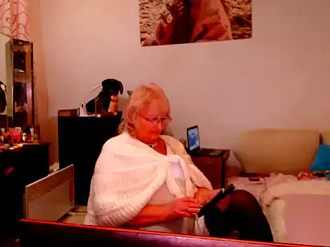 Natali7634 online show from February 27, 2025, 7:37 pm