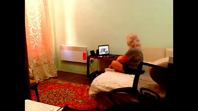 Natali7634 online show from September 16, 2025, 9:32 am