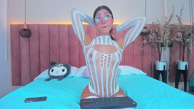 Snapshot of MarianaBranzz chatting on January 13, 2025, 12:56 pm MarianaBranzz online show from January 13, 2025, 12:56 pm