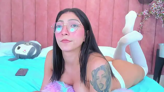 Snapshot of MarianaBranzz chatting on January 13, 2025, 3:58 pm MarianaBranzz online show from January 13, 2025, 3:58 pm