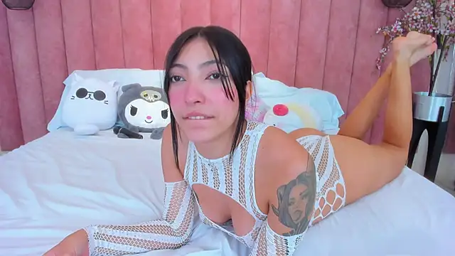 Snapshot of MarianaBranzz chatting on January 21, 2025, 4:16 pm MarianaBranzz online show from January 21, 2025, 4:16 pm
