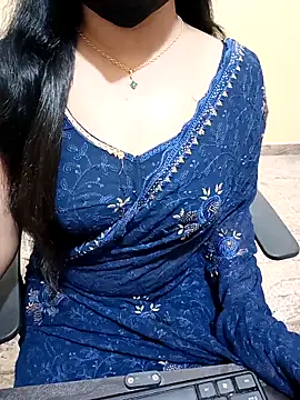 Snapshot of Nithya_05 chatting on September 20, 2025, 5:14 pm Nithya 05 online show from September 20, 2025, 5:14 pm