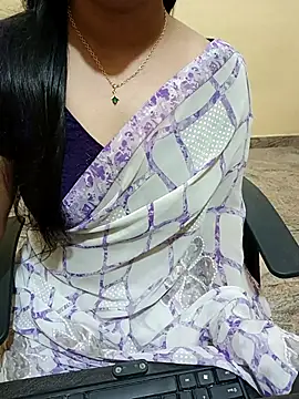 Snapshot of Nithya_05 chatting on September 27, 2025, 6:40 am Nithya 05 online show from September 27, 2025, 6:40 am