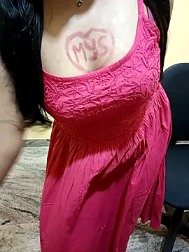 Snapshot of Nithya_05 chatting on October 17, 2025, 6:43 pm Nithya 05 online show from October 17, 2025, 6:43 pm