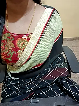 Snapshot of Nithya_05 chatting on November 8, 2025, 5:34 pm Nithya 05 online show from November 8, 2025, 5:34 pm