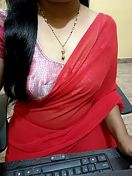 Snapshot of Nithya_05 chatting on November 13, 2025, 5:50 am Nithya 05 online show from November 13, 2025, 5:50 am