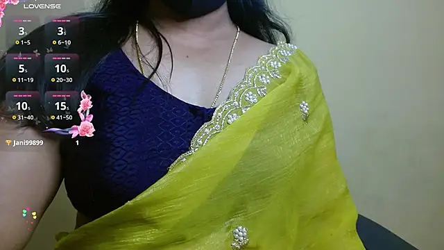 Snapshot of Nithya_05 chatting on November 19, 2025, 11:10 am Nithya 05 online show from November 19, 2025, 11:10 am