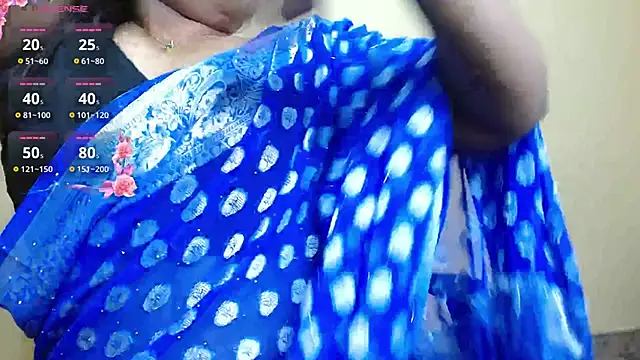 Snapshot of Nithya_05 chatting on November 20, 2025, 5:18 am Nithya 05 online show from November 20, 2025, 5:18 am