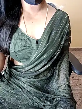 Snapshot of Nithya_05 chatting on December 15, 2025, 5:34 am Nithya 05 online show from December 15, 2025, 5:34 am