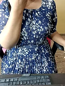 Snapshot of Nithya_05 chatting on January 10, 2026, 8:05 am Nithya 05 online show from January 10, 2026, 8:05 am