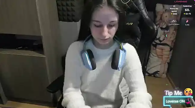 Snapshot of _Nika_Kik chatting on January 24, 2025, 10:41 pm Nika Kik online show from January 24, 2025, 10:41 pm