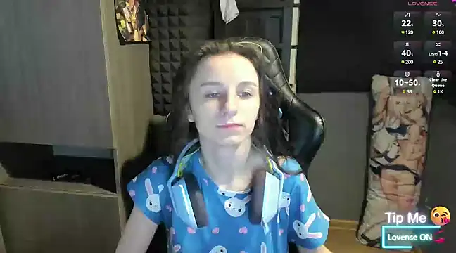 Snapshot of _Nika_Kik chatting on January 25, 2025, 9:26 am Nika Kik online show from January 25, 2025, 9:26 am