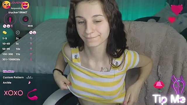 Snapshot of _Nika_Kik chatting on February 17, 2025, 6:04 pm Nika Kik online show from February 17, 2025, 6:04 pm